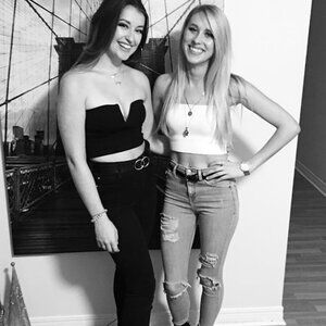 White Aritzia Cropped Tube Top